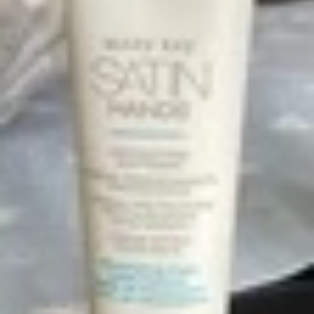Mary Kay White Tea & Citrus Satin Hands® Pampering Set - Picture 6 of 6
